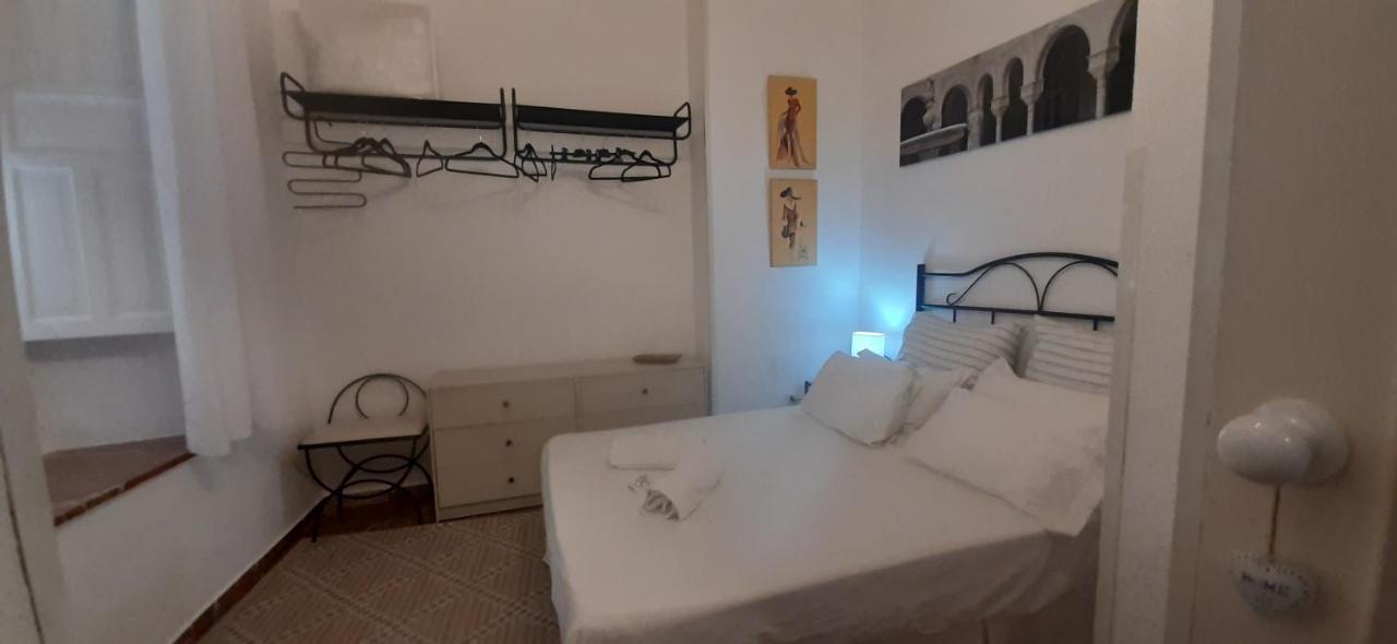 Apartamento Descalzos Севиля Екстериор снимка